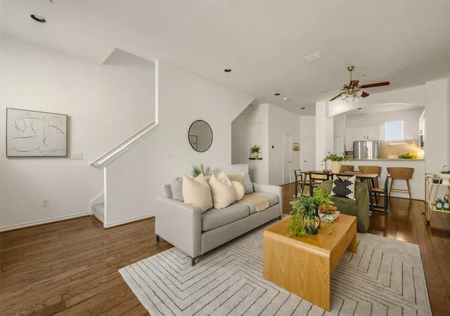 Photo 4 of Condo for sale at 4121 Mckinney Ave #38, Dallas, TX 75204 | MLS# 21417161 | Listing updated on 2026-10-22