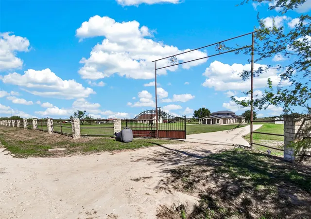 Photo 3 of House for sale at 3594 NE County Rd 190, Powell, TX 75153 | MLS# 21415426 | Listing updated on 2026-10-22