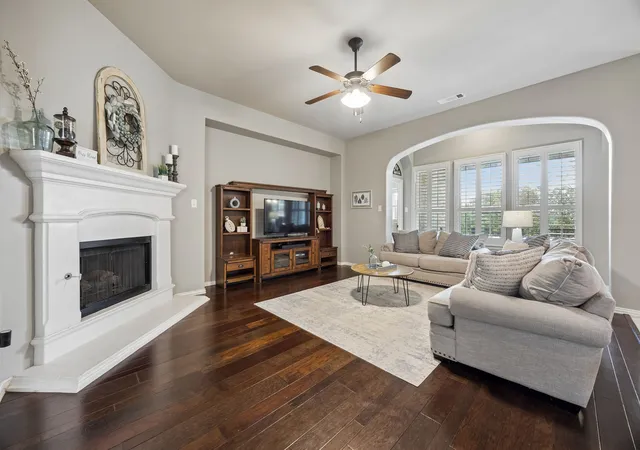 Photo 4 of Single family home for sale at 12944 Parade Grounds Ln, Fort Worth, TX 76244 | MLS# 21417490 | Listing updated on 2026-10-22