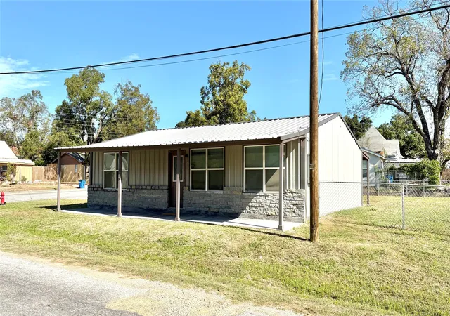 Photo 1 of Single family home for sale at 119 W Coke St, Gorman, TX 76454 | MLS# 21380793 | Listing updated on 2026-10-27