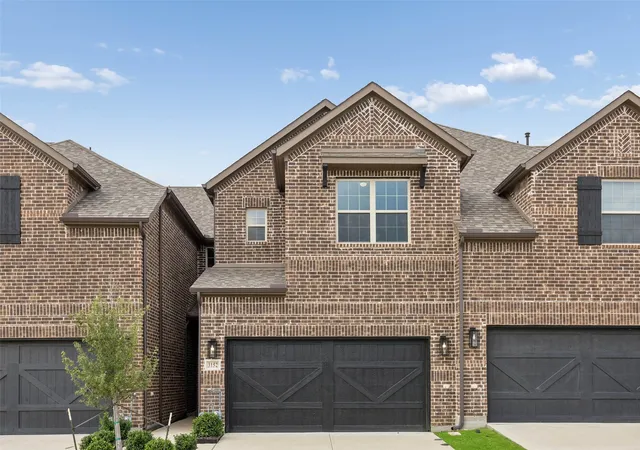 Photo 1 of Townhouse for sale at 928 Heart Reef Rd, Plano, TX 75075 | MLS# 21417610 | Listing updated on 2026-10-22