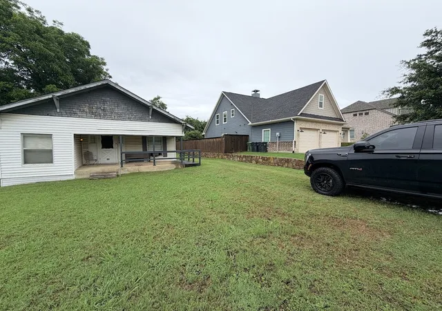 Photo 2 of Land for sale at 105 East 3rd St, Prosper, TX 75078 | MLS# 21417673 | Listing updated on 2026-10-22