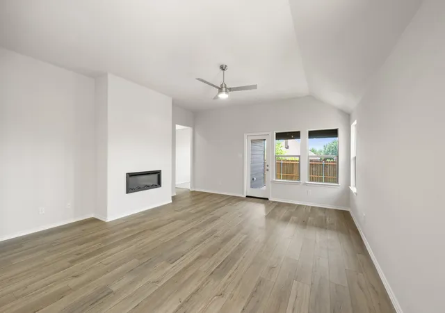 Photo 2 of Single family home for sale at 513 Mitchell Blvd, Weatherford, TX 76087 | MLS# 21417726 | Listing updated on 2026-10-30