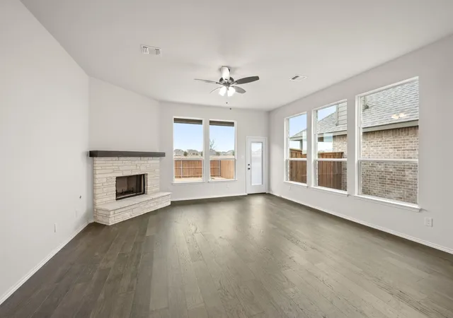 Photo 2 of Single family home for sale at 2821 Holstein Dr, Midlothian, TX 76065 | MLS# 21417751 | Listing updated on 2026-10-27