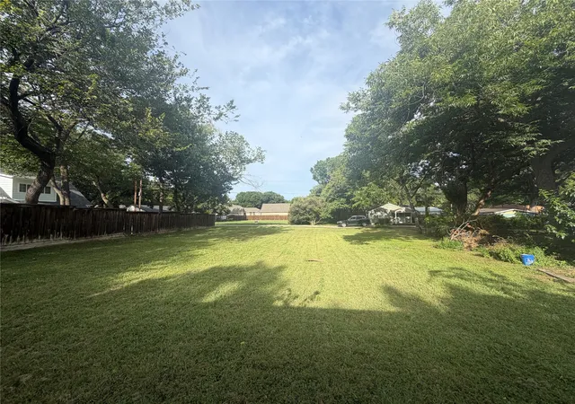 Photo 2 of Land for sale at 412 Francis St, Mc Kinney, TX 75069 | MLS# 21415805 | Listing updated on 2026-10-22