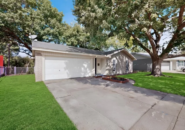 Photo 3 of Single family home for sale at 7131 Al Patterson Dr, Dallas, TX 75241 | MLS# 21417743 | Listing updated on 2026-10-23