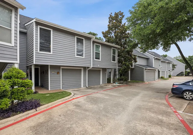 Photo 2 of Condo for sale at 9222 Church Rd #108, Dallas, TX 75231 | MLS# 21417839 | Listing updated on 2026-10-22