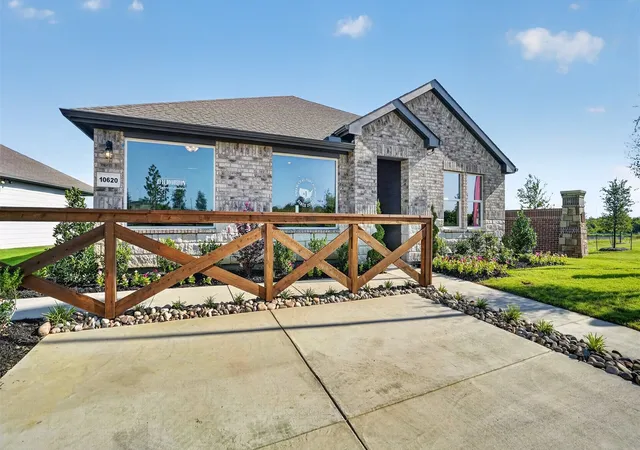 Photo 1 of Single family home for sale at 1939 Legacy Dr, Cleburne, TX 76033 | MLS# 21417164 | Listing updated on 2026-10-22