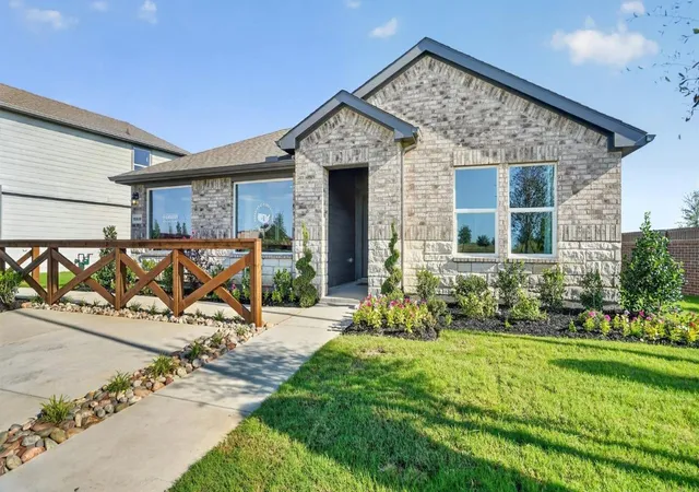 Photo 2 of Single family home for sale at 1939 Legacy Dr, Cleburne, TX 76033 | MLS# 21417164 | Listing updated on 2026-10-22