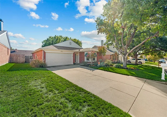 Photo 4 of Single family home for sale at 4636 Goldrock Dr, Fort Worth, TX 76137 | MLS# 21416895 | Listing updated on 2026-10-29