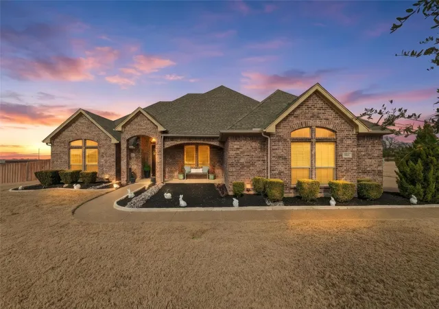 Photo 1 of Single family home for sale at 5660 Posada Dr, Crowley, TX 76036 | MLS# 21417879 | Listing updated on 2026-10-22