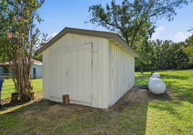 Photo 3 of Single family home for sale at 476 E Church St, Bluff Dale, TX 76433 | MLS# 21416084 | Listing updated on 2026-10-22