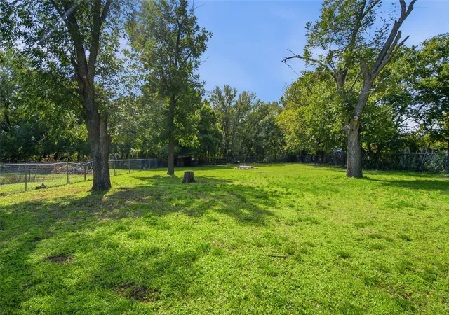 Photo 4 of Single family home for sale at 476 E Church St, Bluff Dale, TX 76433 | MLS# 21416084 | Listing updated on 2026-10-22