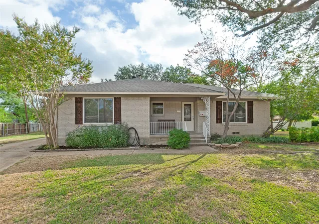 Photo 1 of Single family home for sale at 1116 Atlanta Cir, Garland, TX 75041 | MLS# 21418109 | Listing updated on 2026-10-22