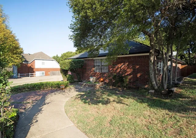 Photo 2 of Single family home for sale at 6447 Royal Cedar Dr, Dallas, TX 75236 | MLS# 21416781 | Listing updated on 2026-10-22