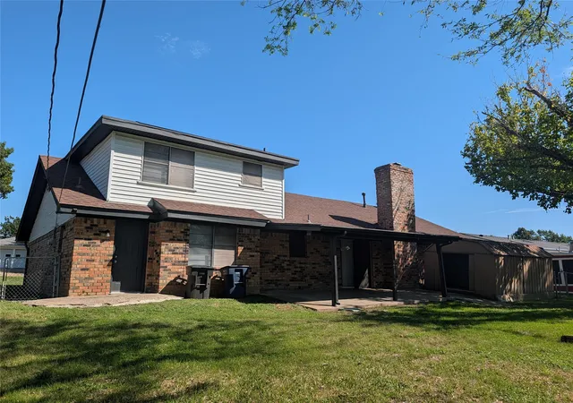 Photo 2 of Single family home for sale at 7600 Trimble Dr, Fort Worth, TX 76134 | MLS# 21418122 | Listing updated on 2026-10-22