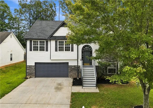 Single family home for sale at 2362 Garnet Ave, Riverdale, GA 30296 | MLS# 7844898