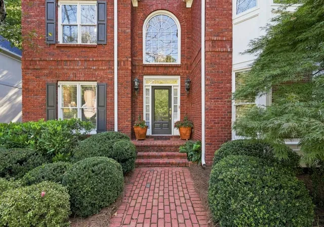Photo 3 of Sale Pending at 2726 Twin Leaf Trl, Marietta, GA 30062 | MLS# 7838767 | Listing updated on 2026-10-08