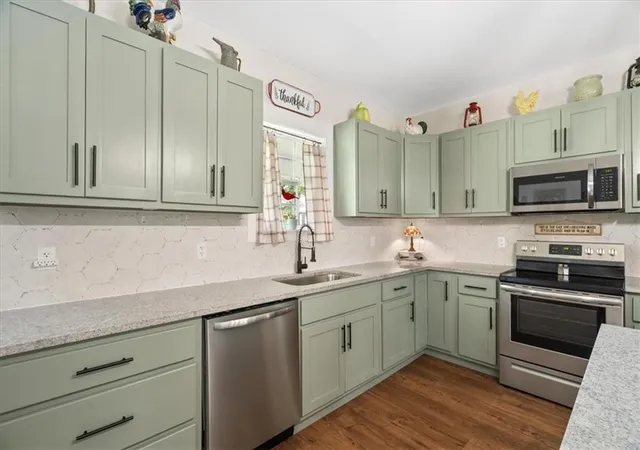 Photo 3 of Sale Pending at 415 W Fort St, Chatsworth, GA 30705 | MLS# 7804220 | Listing updated on 2026-10-02