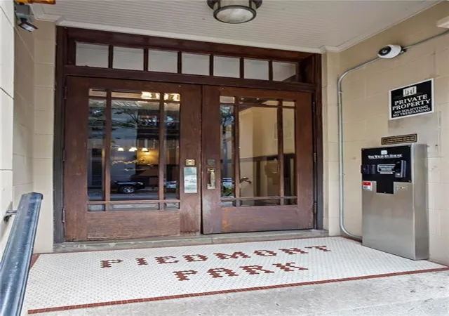 Listing Photo 1 - Condo for sale in building located at 266 11Th St Ne, Atlanta, GA 30309 - Unit #105