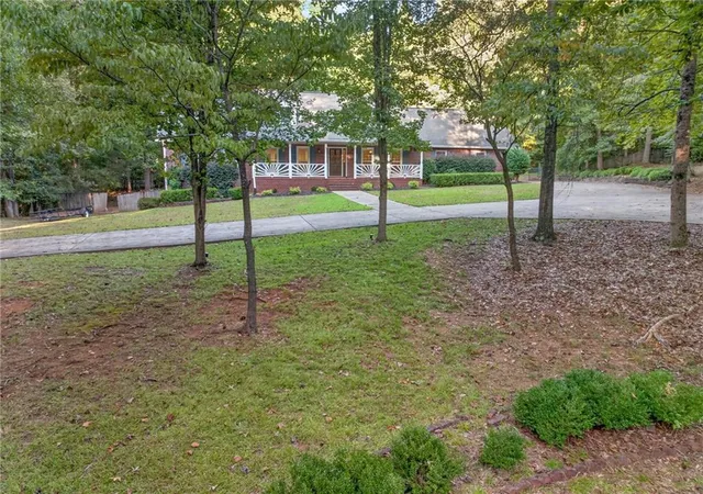 Photo 3 of Single family home for sale at 94 Deer Crk Trl, Hoschton, GA 30548 | MLS# 7830578 | Listing updated on 2026-09-12