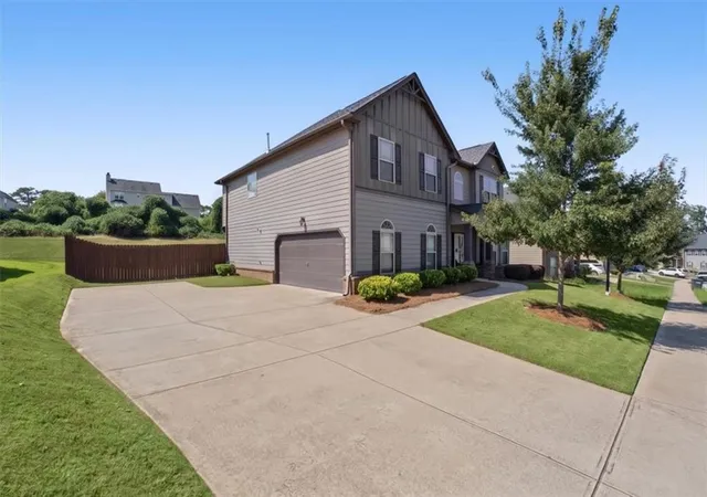 Photo 2 of Single family home for sale at 225 Silver Ridge Rd, Covington, GA 30016 | MLS# 7844835 | Listing updated on 2026-09-26