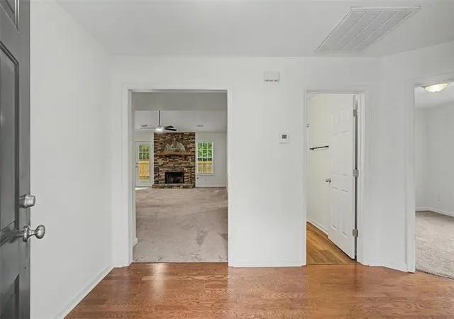 Photo 3 of Single family home for sale at 211 W Bridge Dr, Dallas, GA 30157 | MLS# 7831797 | Listing updated on 2026-10-06