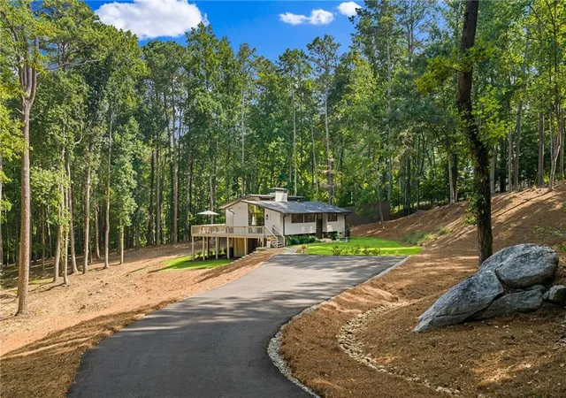 Photo 4 of Single family home for sale at 1015 Iron Mountain Rd, Canton, GA 30115 | MLS# 7828394 | Listing updated on 2026-09-04