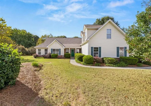 Photo 1 of Single family home for sale at 123 Berry Hl Ln, Hoschton, GA 30548 | MLS# 7857911 | Listing updated on 2026-10-23