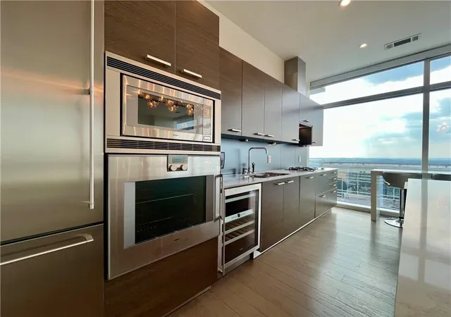 Photo 2 of Condo for sale at 45 Ivan Allen Jr Blvd Nw #2105, Atlanta, GA 30308 | MLS# 7828777 | Listing updated on 2026-09-05