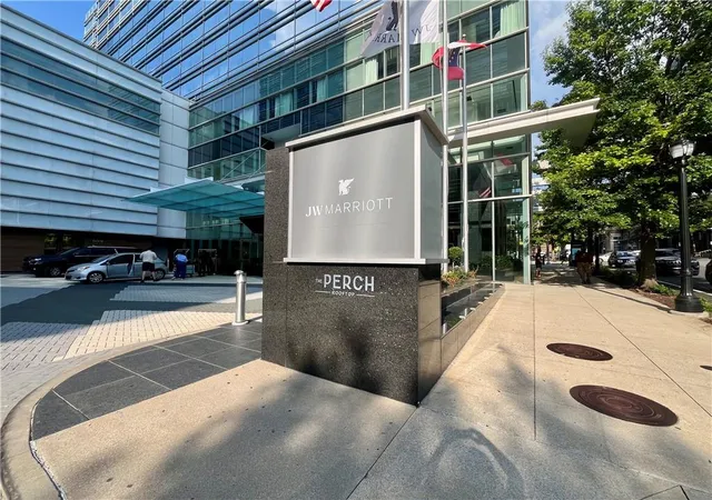 Listing Photo 2 - Condo for sale in building located at 45 Ivan Allen Jr Blvd Nw, Atlanta, GA 30308 - Unit #2105