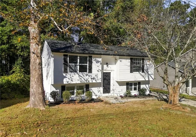 Photo 1 of Single family home for sale at 2075 Countydown Ln, Stone Mountain, GA 30088 | MLS# 7860607 | Listing updated on 2026-10-29