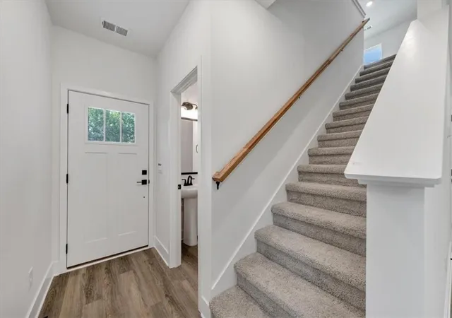 Photo 4 of Single family home for sale at 148 Chaucer Ln, Carrollton, GA 30117 | MLS# 7859072 | Listing updated on 2026-10-27