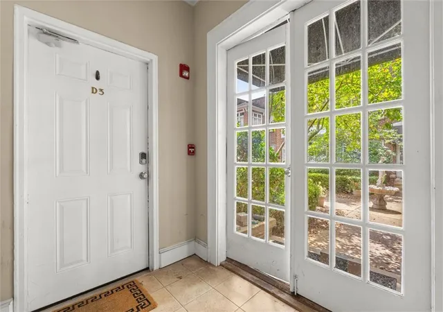 Photo 3 of Condo for sale at 737 Barnett St NE #D3, Atlanta, GA 30306 | MLS# 7830912 | Listing updated on 2026-09-04