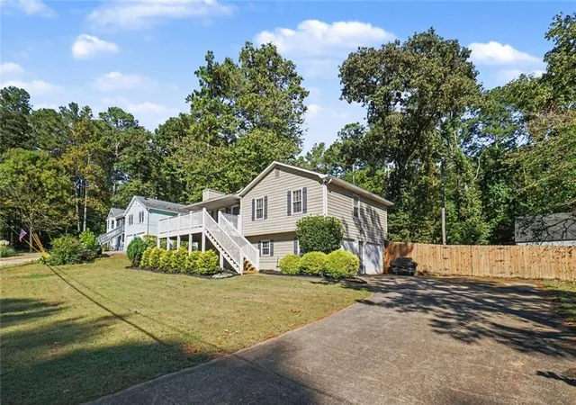 Photo 1 of Single family home for sale at 445 Holly Ln, Canton, GA 30115 | MLS# 7853550 | Listing updated on 2026-10-28