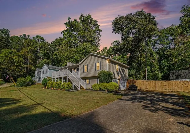 Photo 3 of Single family home for sale at 445 Holly Ln, Canton, GA 30115 | MLS# 7853550 | Listing updated on 2026-10-28