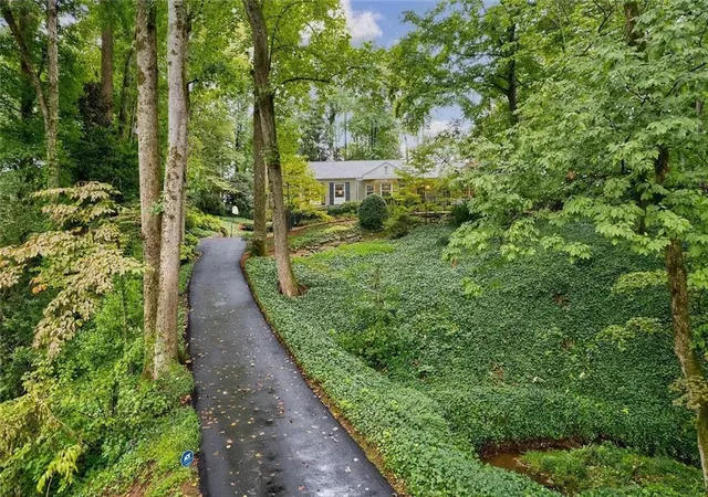 Photo 2 of Single family home for sale at 3952 Club Dr Ne, Atlanta, GA 30319 | MLS# 7830936 | Listing updated on 2026-09-15