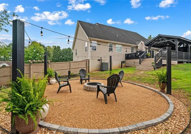 Photo 2 of Sale Pending at 209 Vineyard Dr, Tunnel Hill, GA 30755 | MLS# 7830646 | Listing updated on 2026-09-30