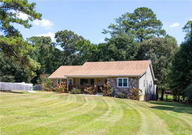 Photo 2 of Single family home for sale at 110 Allenwood Rd, Fayetteville, GA 30214 | MLS# 7839948 | Listing updated on 2026-09-26