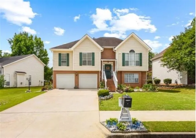 Photo 1 of Sale Pending at 8107 Birch Walk Dr, Riverdale, GA 30274 | MLS# 7838583 | Listing updated on 2026-10-08