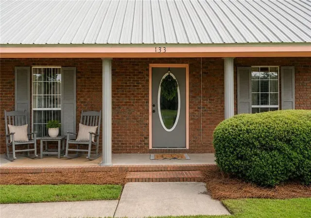 Photo 2 of Sale Pending at 133 English St E, Douglas, GA 31535 | MLS# 7795945 | Listing updated on 2026-09-06