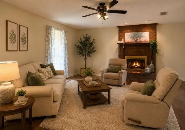 Photo 3 of Sale Pending at 133 English St E, Douglas, GA 31535 | MLS# 7795945 | Listing updated on 2026-09-06