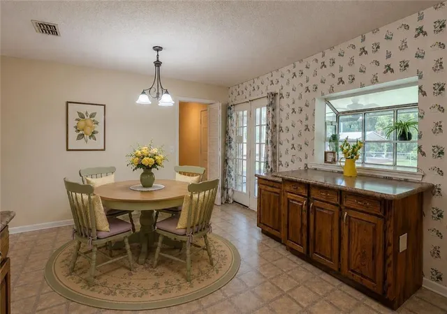 Photo 4 of Sale Pending at 133 English St E, Douglas, GA 31535 | MLS# 7795945 | Listing updated on 2026-09-06