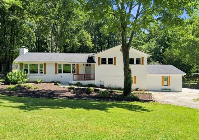 Photo 3 of Single family home for sale at 128 Childers Rd, Canton, GA 30115 | MLS# 7835949 | Listing updated on 2026-09-12