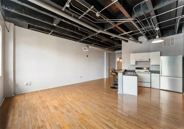 Photo 3 of Condo for sale at 878 Peachtree St NE #814, Atlanta, GA 30309 | MLS# 7855239 | Listing updated on 2026-10-18