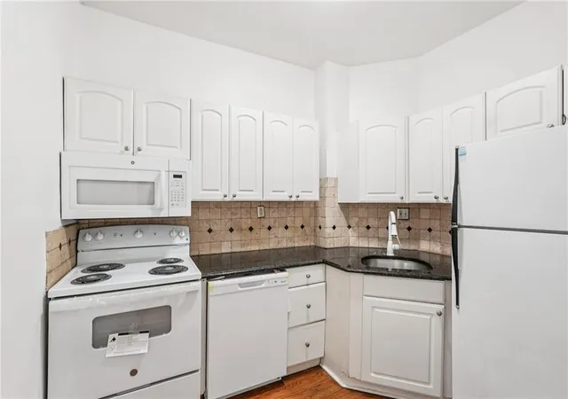 Photo 4 of Condo for sale at 198 Ponce De Leon Ave NE #1A, Atlanta, GA 30308 | MLS# 7835562 | Listing updated on 2026-10-28