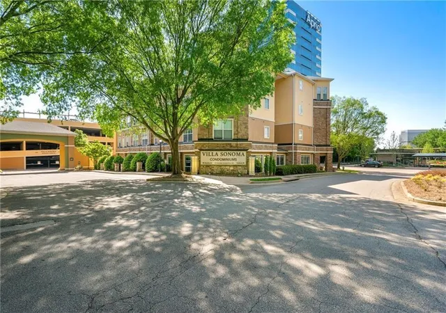 Condo for sale at 10 Perimeter Summit Blvd NE #3204, Brookhaven, GA 30319 | MLS# 7836468