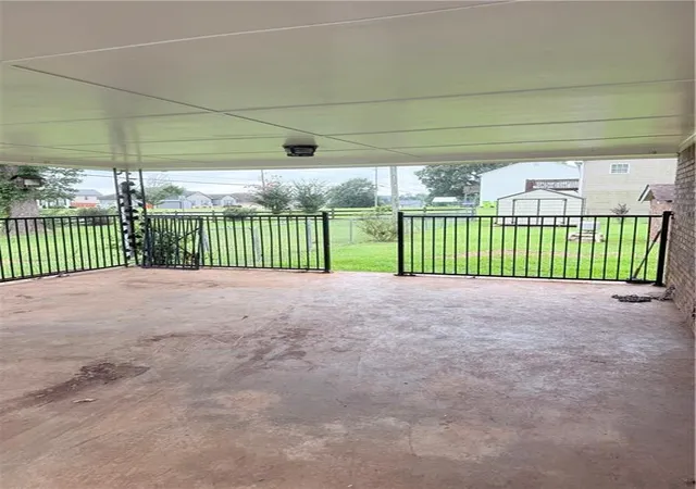 Photo 3 of Sale Pending at 6853 New Dale Rd, Rex, GA 30273 | MLS# 7833681 | Listing updated on 2026-10-22