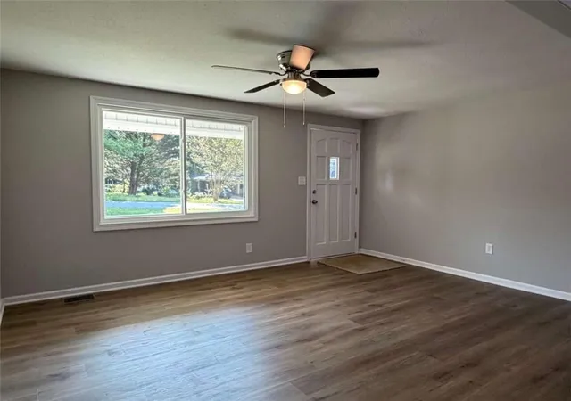 Photo 4 of Single family home for sale at 65 W Meadowcliff Cir, Carrollton, GA 30116 | MLS# 7831711 | Listing updated on 2026-09-03