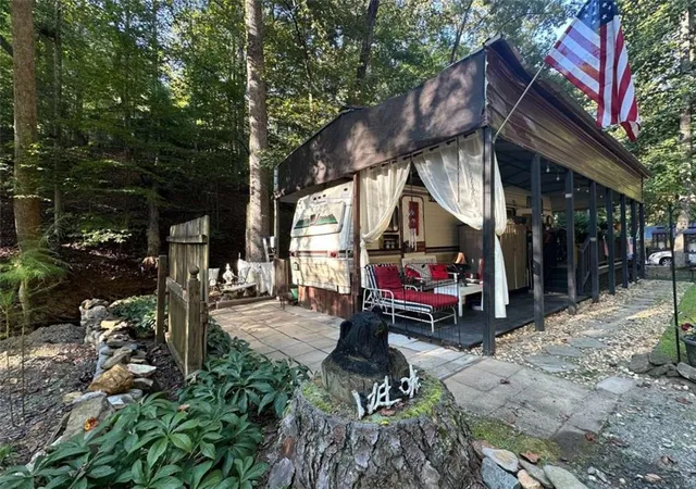 Photo 4 of Single family home for sale at 185 37th Street, Ellijay, GA 30540 | MLS# 7836605 | Listing updated on 2026-09-12